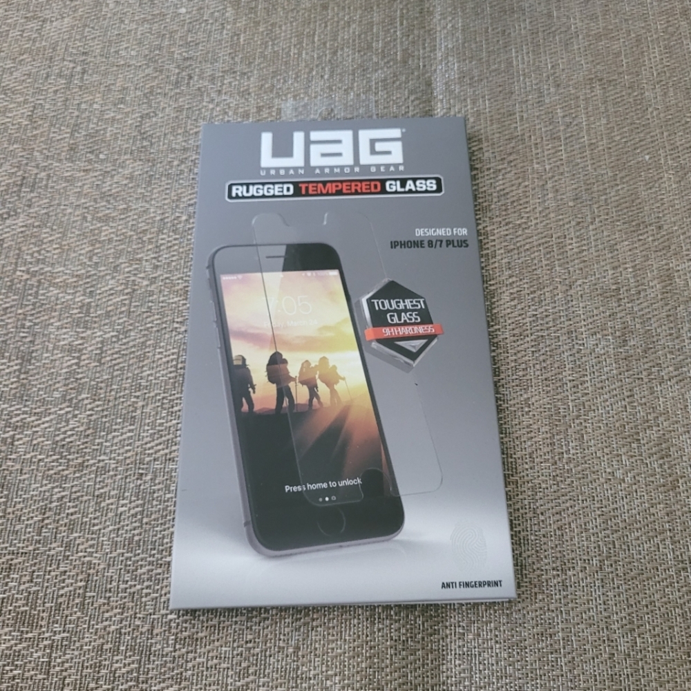 UAG rugged tempered glass, new
